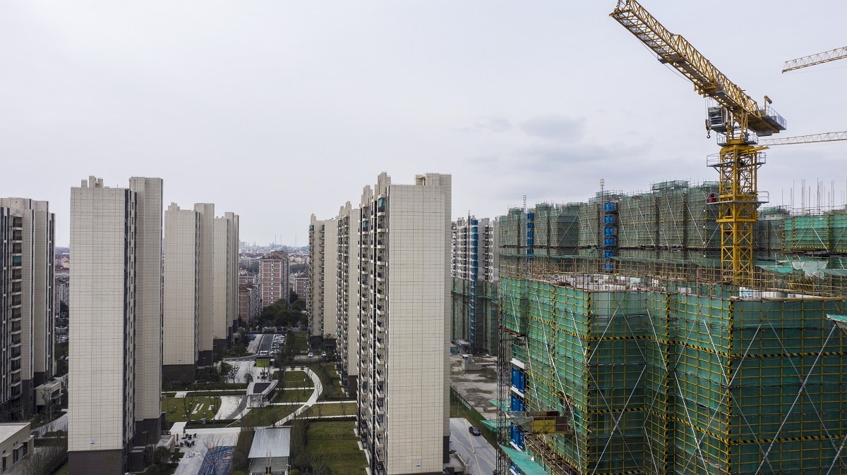 Country Garden Development Project As Chinas Property Crisis Reaches Biggest Builder Unfinished apartment buildings at the Phoenix City residential project, developed by Country Garden Holdings Co., in Shanghai, China, on Monday, Jan. 17, 2022. The crisis engulfing Chinas property sector is impacting its biggest developer, with Country Gardens shares and bonds hammered amid fears that a reportedly failed fundraising effort may be a harbinger of waning confidence. Photographer: Qilai Shen/Bloomberg via Getty Images